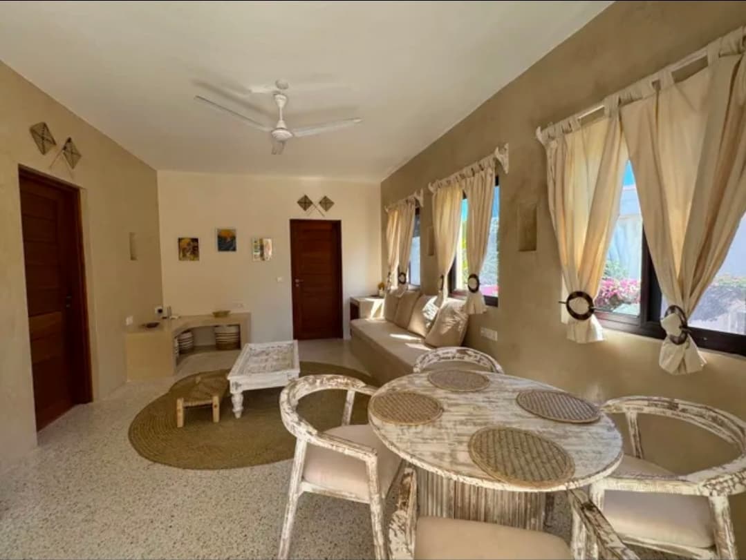 CASA BINTI - Ghepard Towers